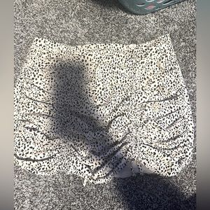 La hearts pacsun skirt size medium